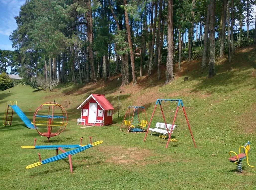 Villa Casa Dos Pinheiros Campos do Jordão Сasa de vacaciones