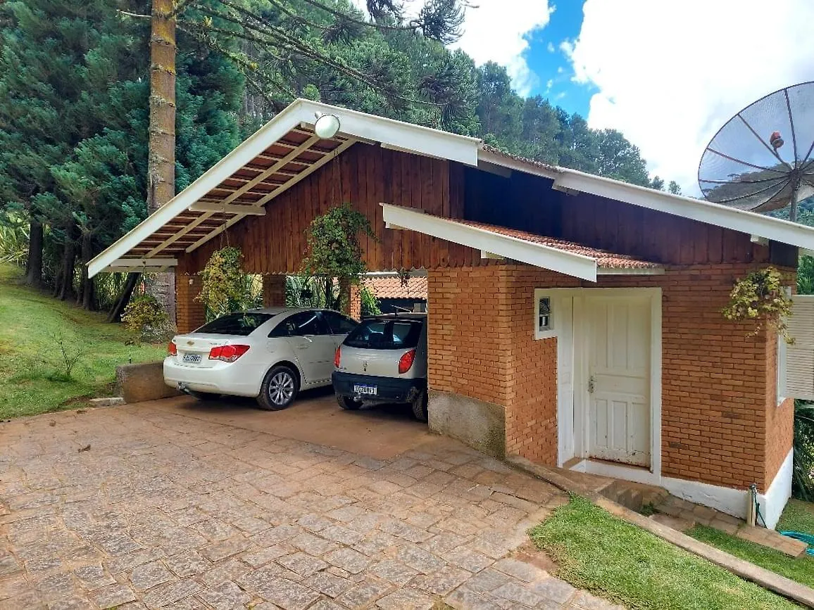Villa Casa Dos Pinheiros Campos do Jordão Brasil