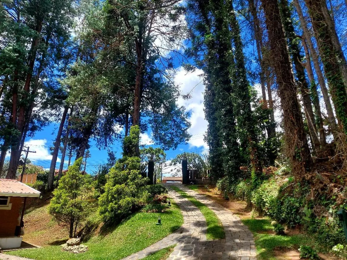 Villa Casa Dos Pinheiros Campos do Jordão Сasa de vacaciones
